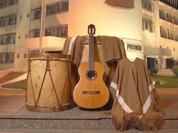 Con entrada libre y gratuita, la Legislatura homenajeará este viernes a los grandes referentes del folclore sanjuanino