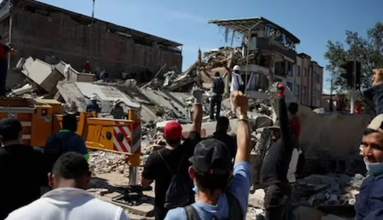 Confirman 240 muertos por el terremoto y el Gobierno anunció ayuda para los damnificados
