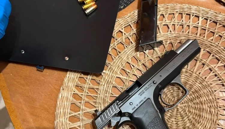 Allanamiento por amenazas: secuestran una pistola 9 mm tras una denuncia por un incidente de tránsito