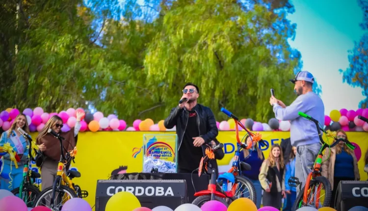 Más de 20 mil personas celebraron el Día del Niño en Santa Lucía con sorteos, juegos y el show de Omega