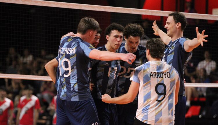 Con los sanjuaninos Samuel Guidi y Benjamín Flores, la Seleccion Argentina de Voley es finalista en Rosario