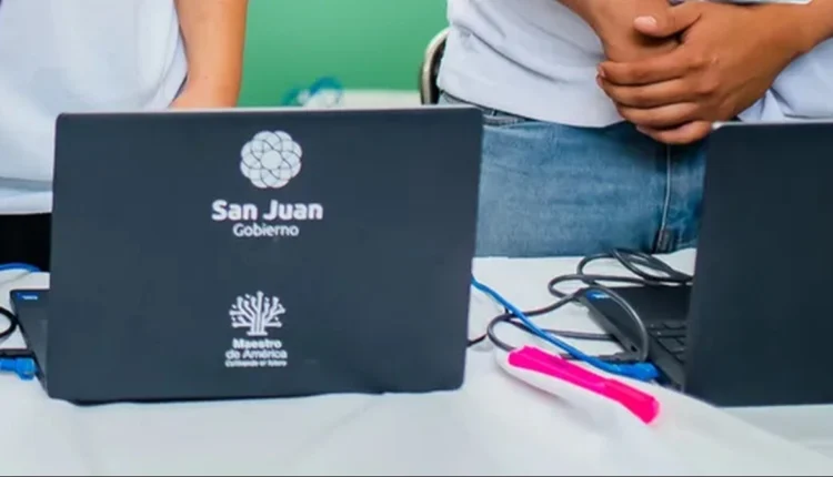 San Juan apuesta a la inteligencia artificial en las aulas: proyectan la compra de 50.000 computadoras más
