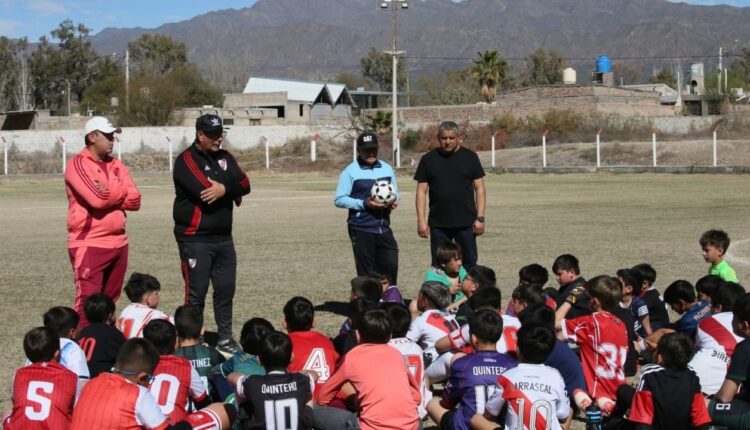 Más de 300 chicos de Jáchal mostraron su talento en una prueba de River Plate