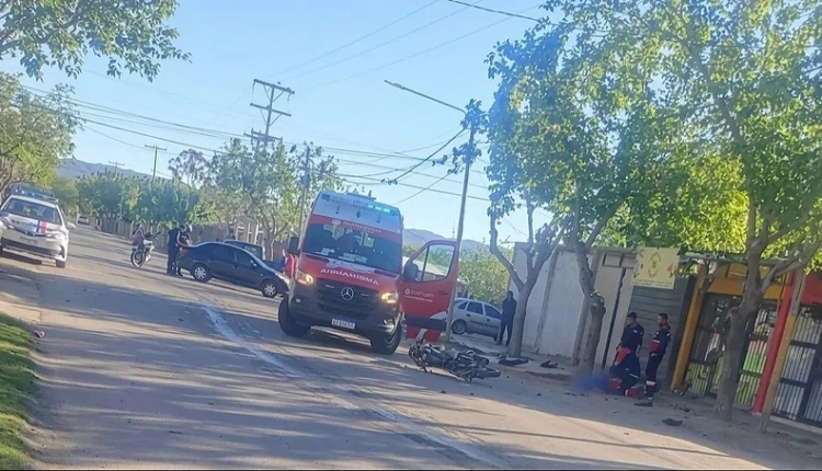 Trágico choque en Caucete: un motociclista murió tras impactar contra un auto cerca de la plaza del Barrio Enoe Mendoza