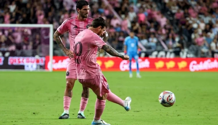 A un paso de la cima: Lionel Messi llegó a 75 goles de tiro libre tras el empate de Inter Miami ante San Diego