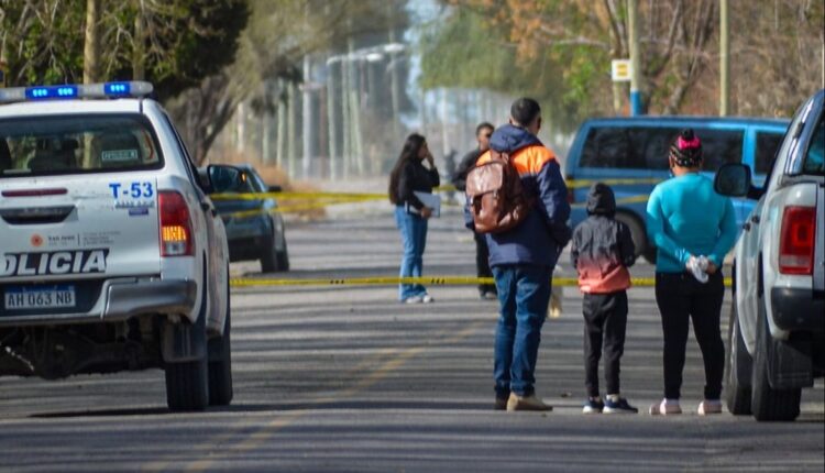El desgarrador relato de la vecina que asistió al menor asesinado en Pocito: “Nadie frenaba, el niño se estaba muriendo”