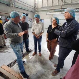 Funcionarios del gobierno nacional recorrieron las cadenas productivas de San Juan Funcionarios del gobierno nacional recorrieron las cadenas productivas de San Juan