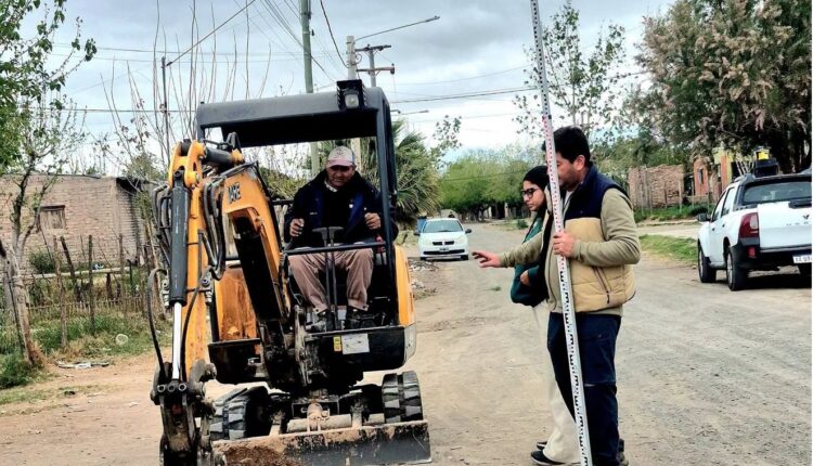 Obras de prevención en 25 de Mayo: comunican el inicio de la construcción de cunetas en cuatro calles de Tupelí