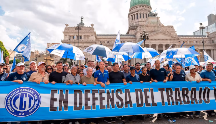 La CGT baja el tono del plan de lucha: acto sin movilización por el Día de la Industria y presencia en la Semana Social de la Iglesia