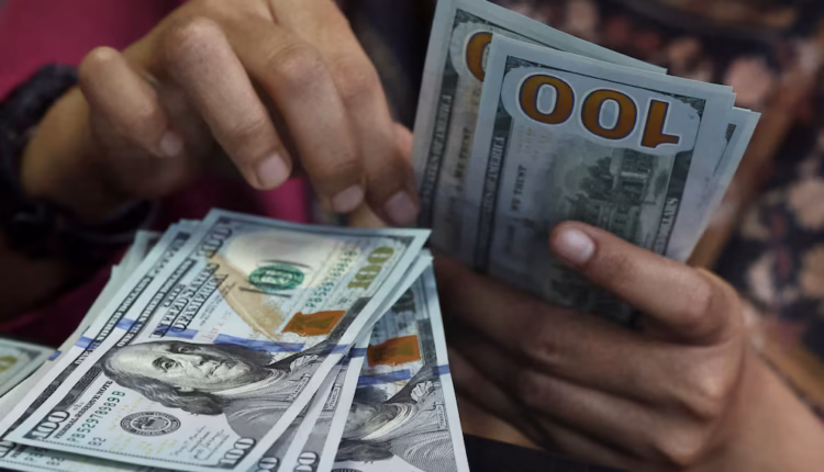 El dólar volvió a aumentar y marcó un nuevo récord nominal