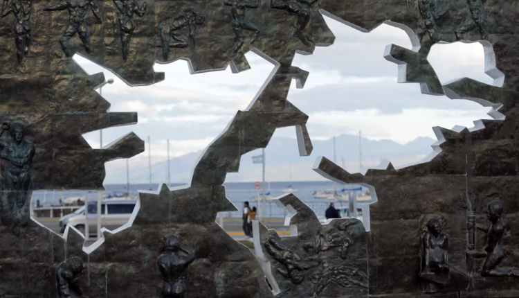El Reino Unido ratificó su política comercial en las Malvinas y calificó de “inaceptables” las sanciones a las empresas impulsadas por Argentina