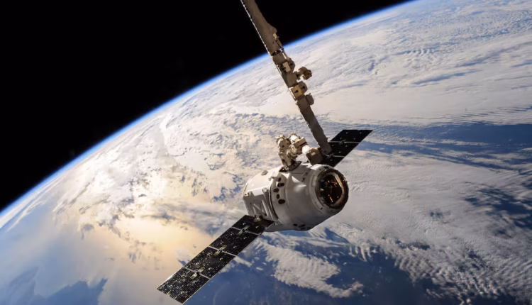 EE.UU. está desplegando armas para atacar satélites en el espacio exterior