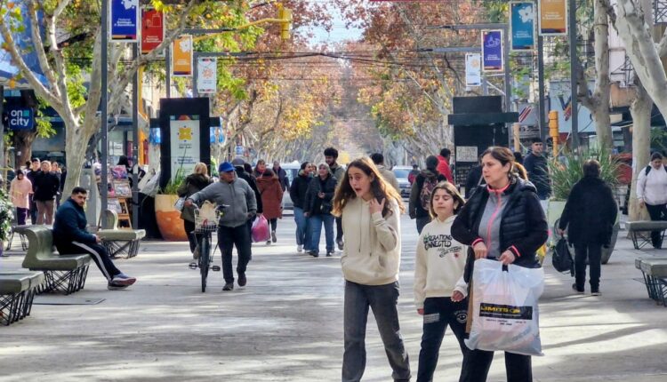 Día del Empleado de Comercio: el lunes 28 no habrá actividad comercial en San Juan