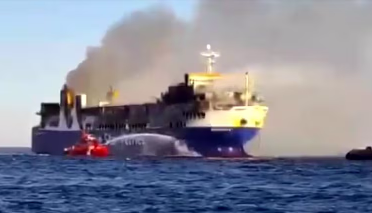 Un ferry se incendió frente a la isla griega de Mykonos y debieron ser evacuadas las 29 personas que estaban a bordo