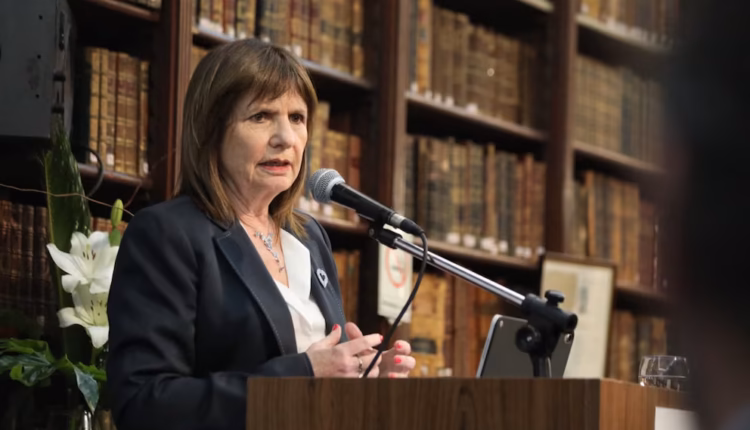 Bullrich confirmó que el Senado tratará el jueves la reforma de la Carta Orgánica del Banco Central