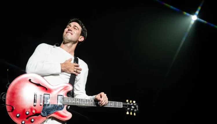 Mateo Sujatovich llega a San Juan con un show íntimo y acústico de Conociendo Rusia