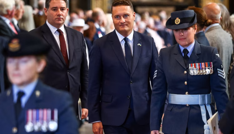 El secretario de Defensa del Reino Unido afirmó que están preparados para defender militarmente las Malvinas ante una acción argentina