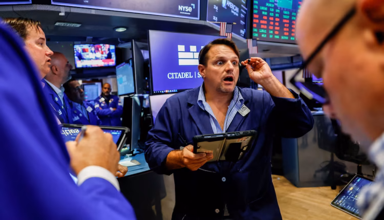 Jornada financiera: las acciones argentinas repuntaron en Wall Street, pero el riesgo país tocó el nivel más alto del mes