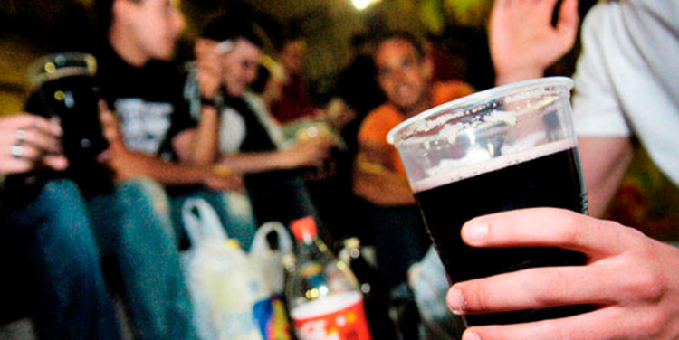 Desalojaron una fiesta clandestina en Rawson: había 150 personas, menores alcoholizados, drogas y motos retenidas