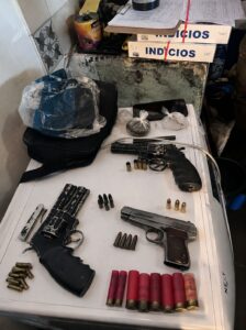 Allanamiento en Chimbas por una serie de robos en Rivadavia: secuestraron armas, municiones y plantas de marihuana