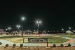 De un espacio sin vida a un lugar para encontrarse: Rawson inauguró la nueva Plaza La Paz en Barrio Los Plásticos