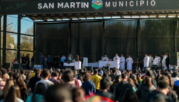 Unos 12.000 jóvenes marcharon hacia San Martín en la 46.ª Peregrinación a Ceferino
