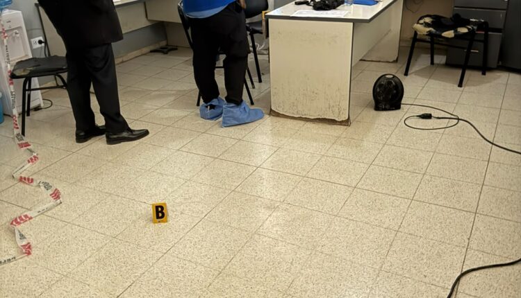 Investigarán lesiones culposas tras un disparo accidental en la Comisaría 34ª