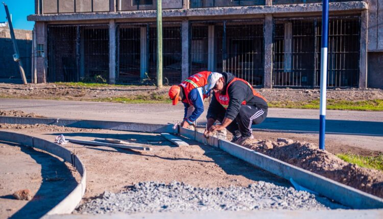 El Barrio Altos de Rivadavia recupera un terreno en desuso y avanza hacia su nueva plaza principal
