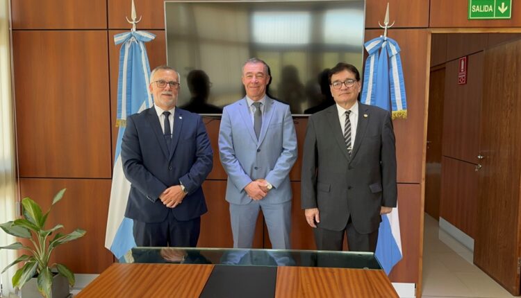 Fortalecimiento institucional: el vicegobernador recibió al presidente de la Corte de Justicia de San Juan y al magistrado chaqueño Víctor del Río