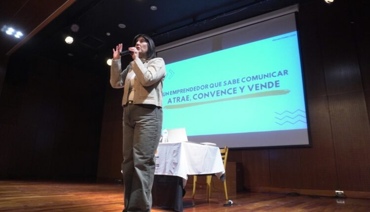 Emprendedores sociales se capacitan en comunicación estratégica para impulsar sus ventas