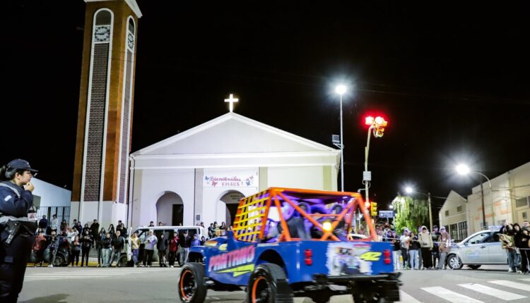 Multitudinaria presentación de la 4° fecha del Campeonato Sanjuanino de Travesía en la Plaza General San Martín