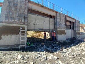 Realizan maniobras preventivas en los diques Pachimoco y Cuesta del Viento