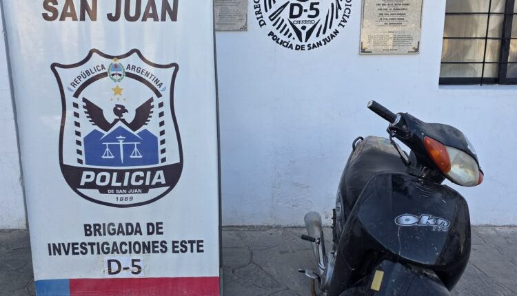 Caucete: la Brigada Este recuperó una moto robada tras un golpe en un domicilio