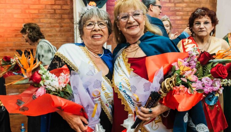 Susana Castro fue coronada como nueva Reina Departamental del Adulto Mayor de Rawson 2026