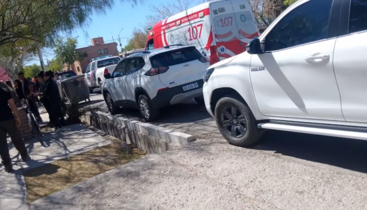 Conmoción en Pocito: un alumno de 12 años fue apuñalado en una plaza tras una pelea y la agresión quedó filmada