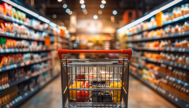 Alimentos, ropa y servicios: en qué rubros la Argentina todavía es cara en dólares