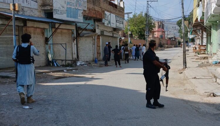 Atentado en una mezquita en Pakistán: hay al menos 16 muertos