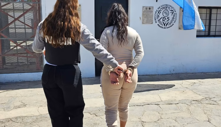 Caucete: estaba prófuga por robo y la atrapó la policía mientras caminaba por la calle