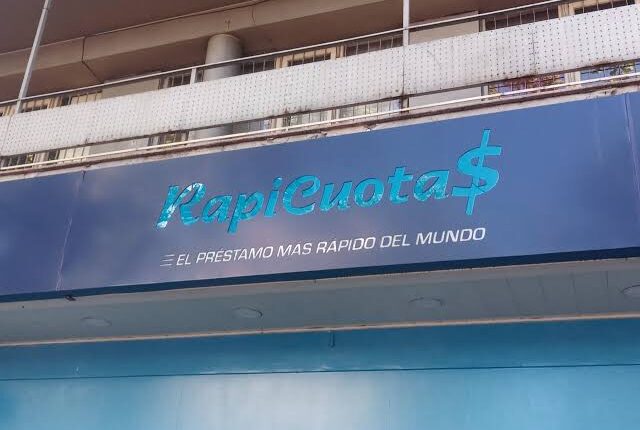 Freno judicial a la usura en San Juan: un juez limitó la deuda de una financiera que cobraba más del 1.500% de interés