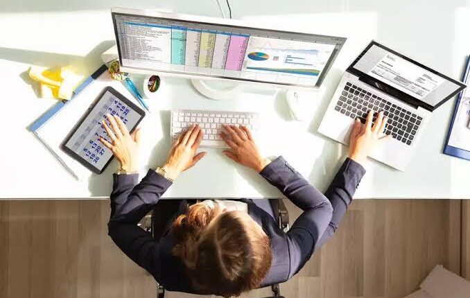 Crece el pluriempleo y ya 4 de cada 10 trabajadores buscan un complemento para sus ingresos