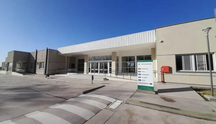 Atacó a una psicóloga en un hospital de Rivadavia y le arrancó parte del cabello: recibió una probation
