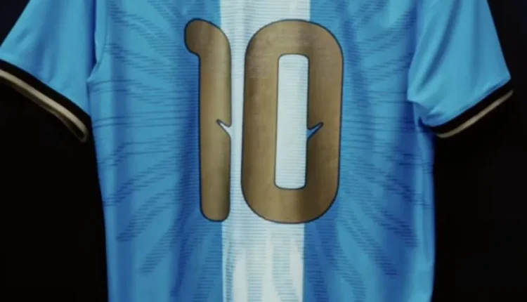 “Una camiseta para toda la vida”: Messi presentó la indumentaria especial para su despedida de la Selección