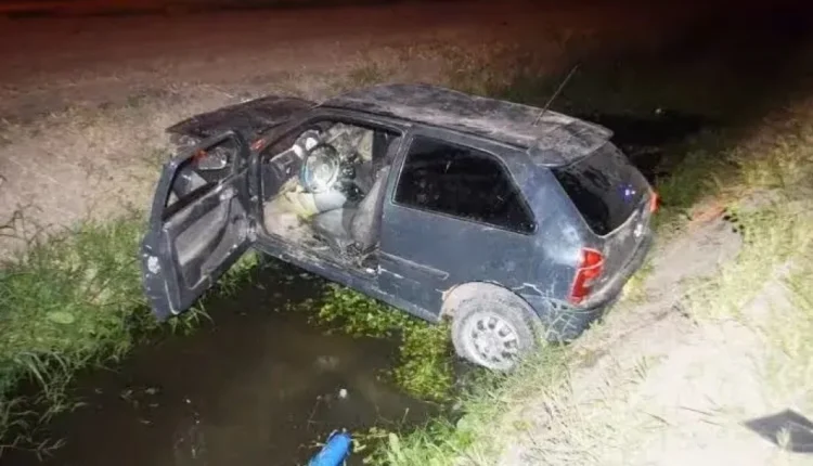 Escándalo en Pocito: un policía chocó, abandonó su auto con el arma reglamentaria y apareció deambulando horas después