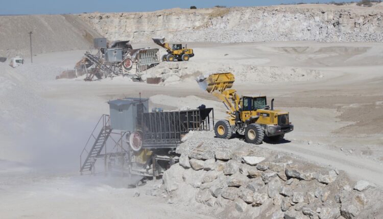 San Juan inyecta .000 millones para impulsar y formalizar a los pequeños productores mineros