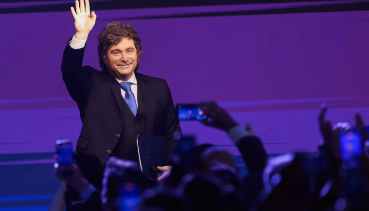 Qué es el juicio en ausencia que anunció Javier Milei para quienes exploten petróleo en Malvinas
