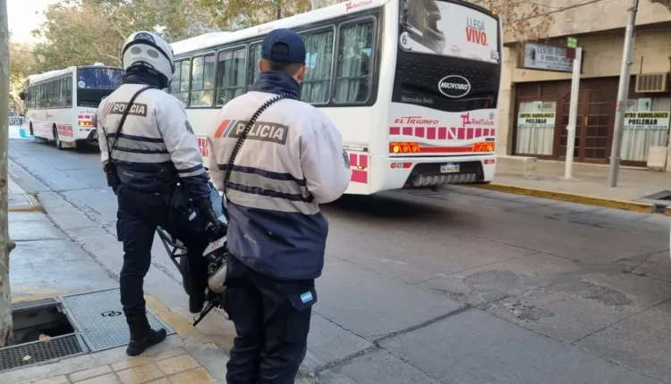 Colectivo desvió su recorrido a la comisaría tras la denuncia de una menor por tocamientos en Caucete