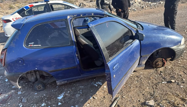 Golpe al narco-desguace: hallan un auto robado y desvalijado en Capital