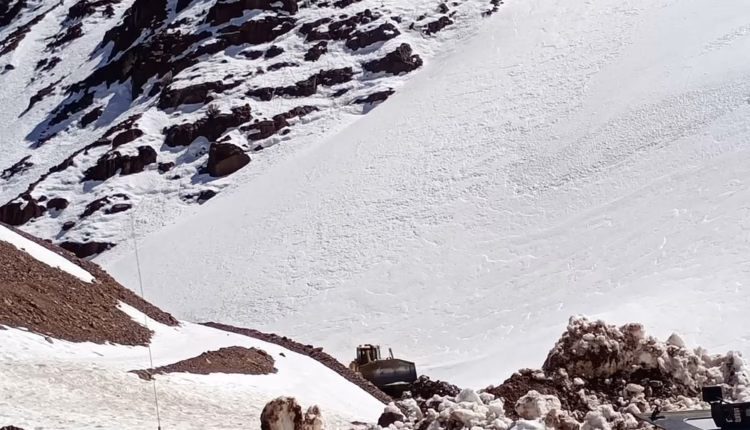 Desafío en la cordillera: avanzan a paso firme los trabajos para despejar el acceso a Los Azules