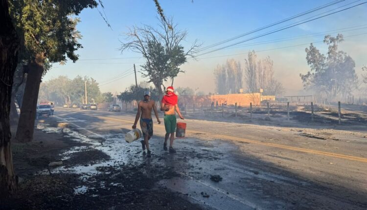 Zonda infernal en Santa Lucía: un joven con el 80% del cuerpo quemado y siete casas destruidas