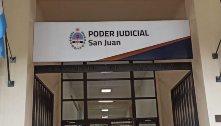Niño baleado en Rawson: secuestran armas de guerra y hay orden de captura para el principal sospechoso
